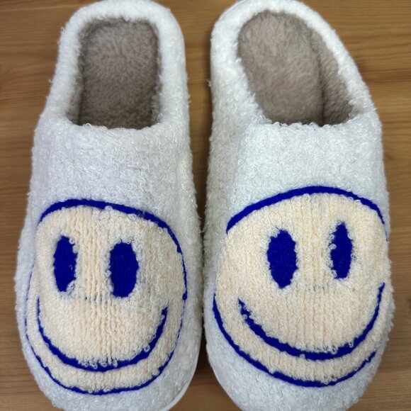Retro Smiley Plush Slippers – Cream & Blue | NWT | Size 40–41 - Picture 2 of 4